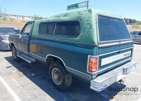 1989 Dodge W-Series W200 from USA, damaged, VIN 1B7KM26Z5KS144164